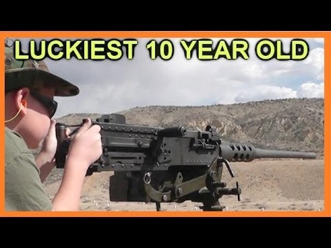 10 Year old Shoots M2 Machine Gun